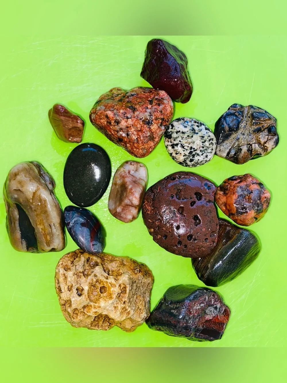 14 Piece+4 Mystery Bundle-Minnesota Natural Rocks 4 Pet Aquariums-Healthy/Decore